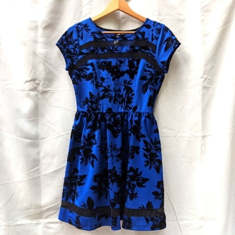 Trixxi dress  
